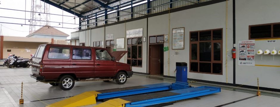 Fasilitas Bengkel Praktek SMK Aryasatya Teknologi patikraja