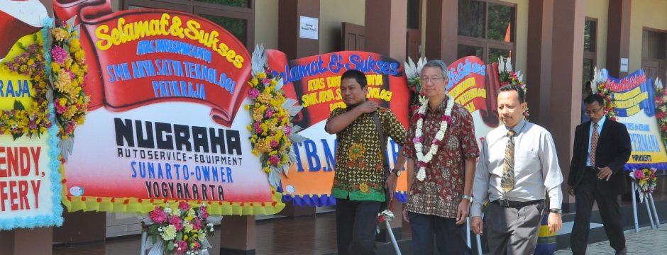 Peresmian SMK Aryasatya dihadiri Ketua Yayasan Toyota dan Astra